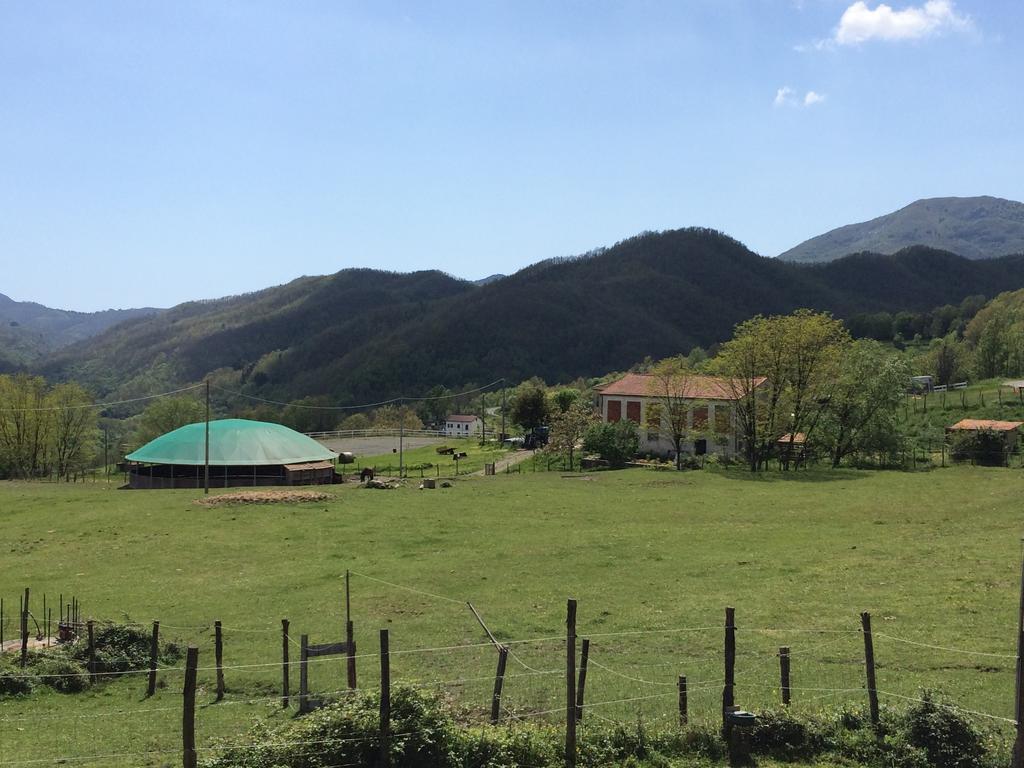 San Pietro Vara Agriturismo Dei Legi מראה חיצוני תמונה